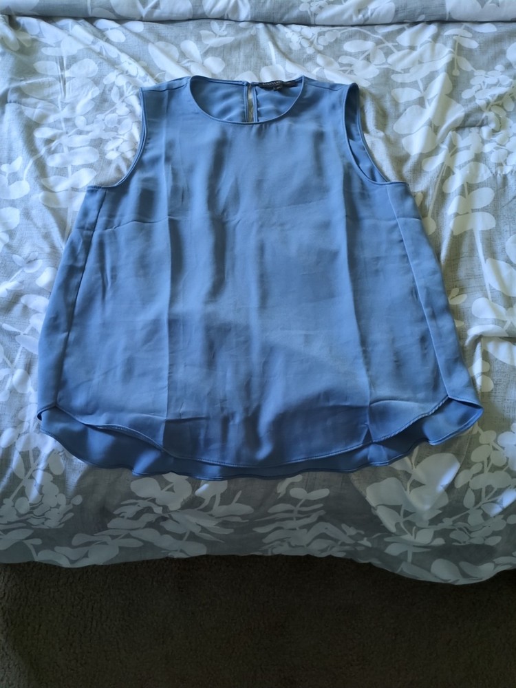Banana Republic Women's Sleeveless Blouse, Size M,  Blue, Round Neck