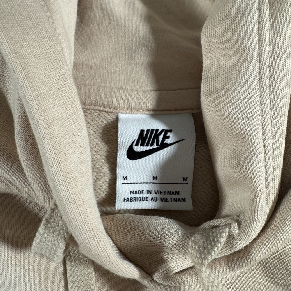 Nike Sportswear Club Fleece Women's Pullover Hoodie – Sand Drift /White Med