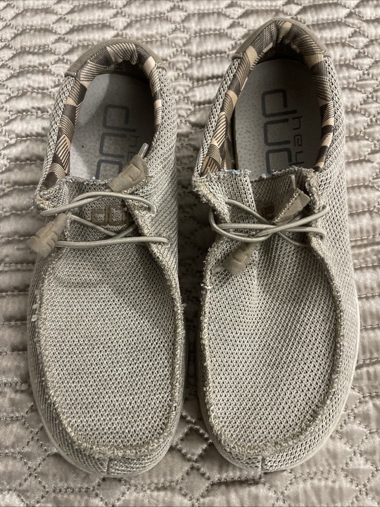 Hey Dude Wally Men's Casual Slip-On Shoes size 8.  Tan.  Excellent Cond.