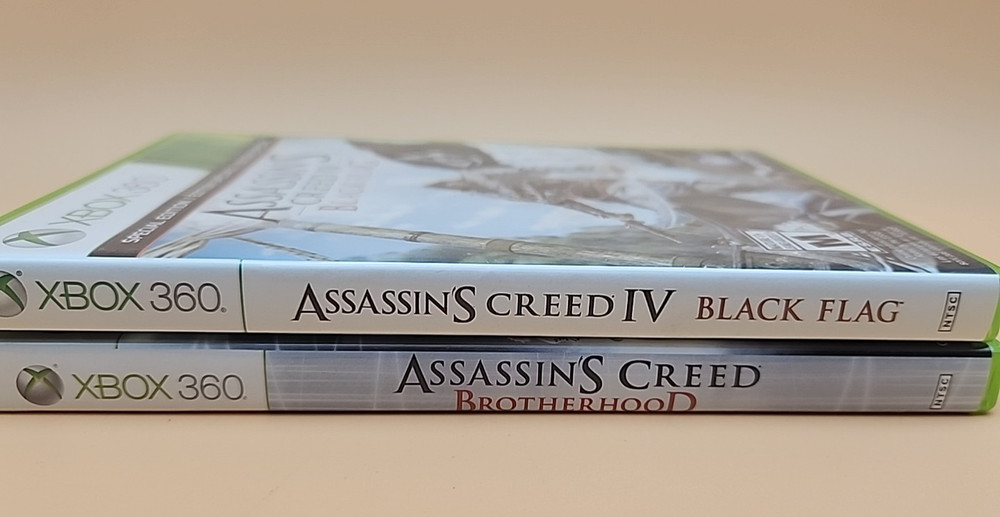 Xbox 360 Game Lot Bundle - Assassin's Creed IV Black Flag & Brotherhood - CIB
