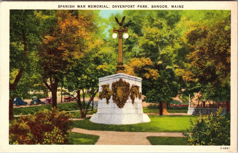 Bangor ME-Maine, War Memorial, Davenport Park, Vintage Postcard