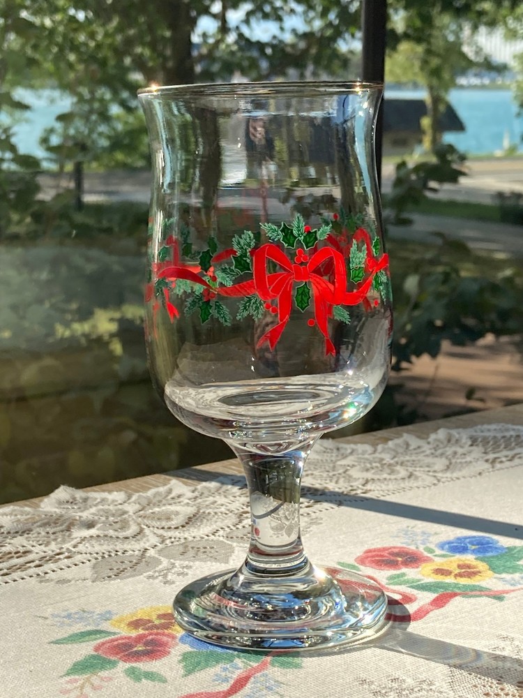 Vintage Libbey Christmas Holly Berry Ribbon Wine Glass Water Goblet ~6.5