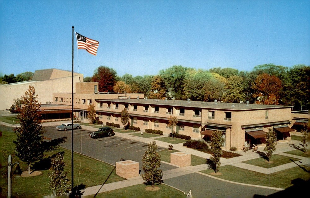 The Oberlin Inn, Oberlin, Ohio - Historic Lodging Establishment Postcard