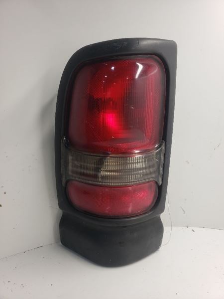 94-02 Dodge 2500 Pickup Driver Side Tail Light Replacement 1091701