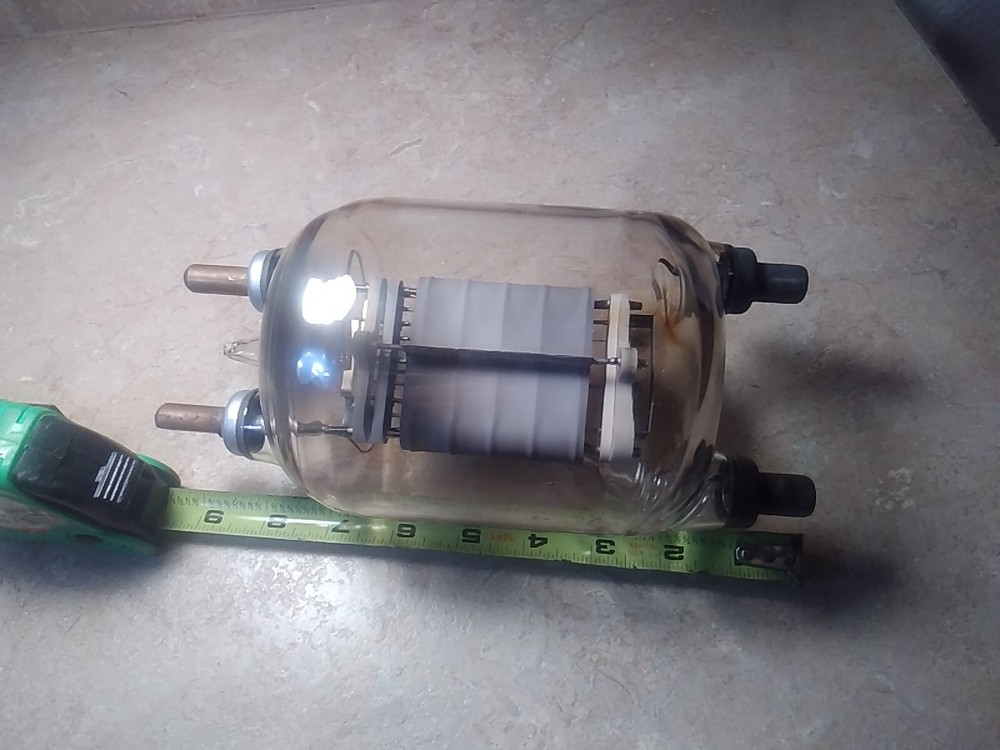 Type RCA 833A Triode Electron Vacuum Tube.         T29