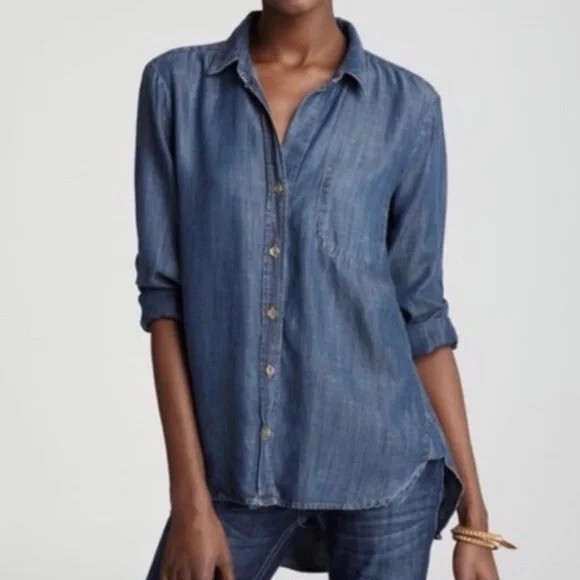 Cloth & Stone Chambray Button down shirt medium tencel lightweight normcore blue