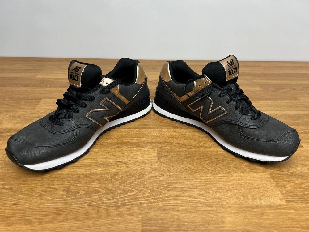 New Balance 574 Size 12 Womens Black & Gold Athletic Shoes Sneakers Pre-Owned