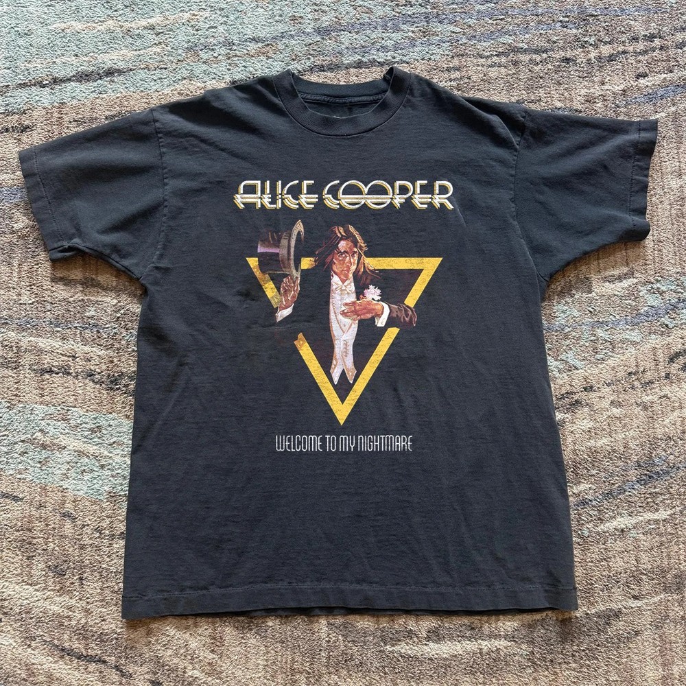 Alice Cooper - Welcome To My Nightmare Unisex Black T-shirt Size S-5XL