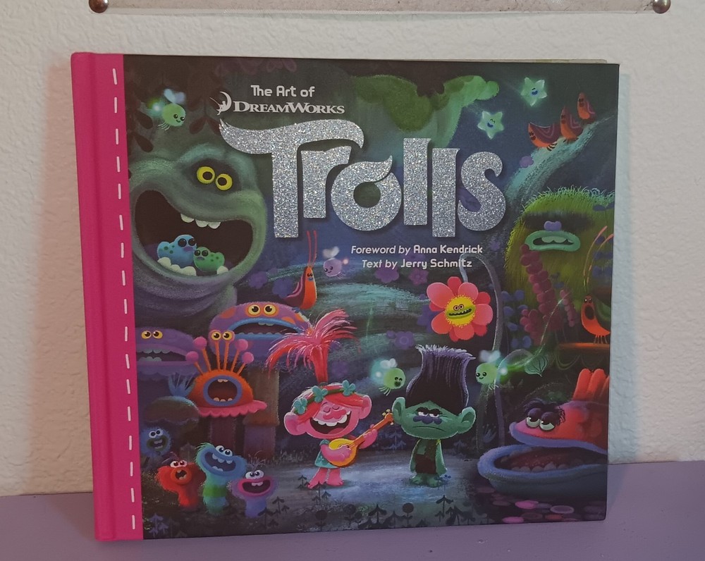 DREAMWORKS THE ART OF TROLLS BOOK 2016