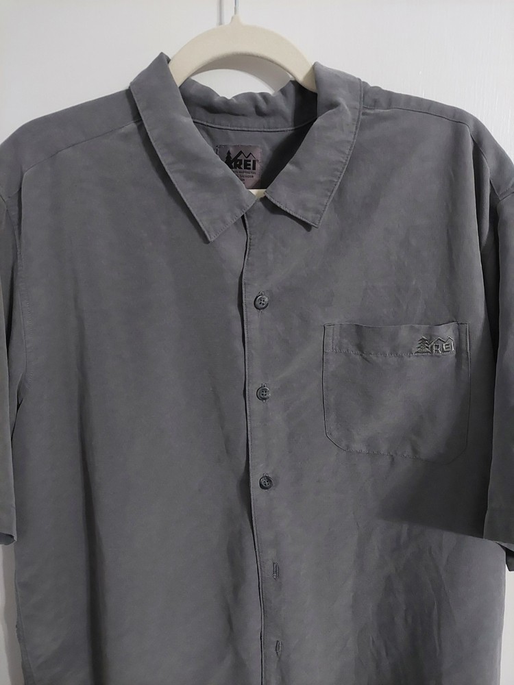 REI Modal Rayon Polyester Gray Button-Up Shirt Men's Short Sleeve L