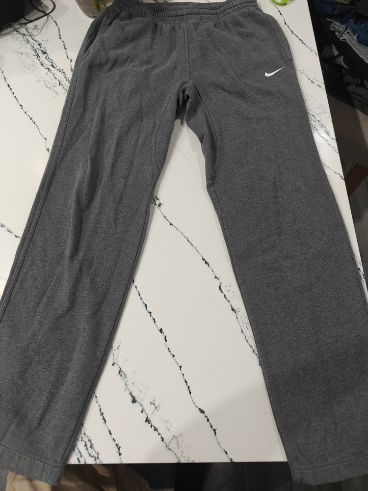 Nike Sportswear Club Fleece Open Hem Sweatpants Y2K Gray Men’s Size Small