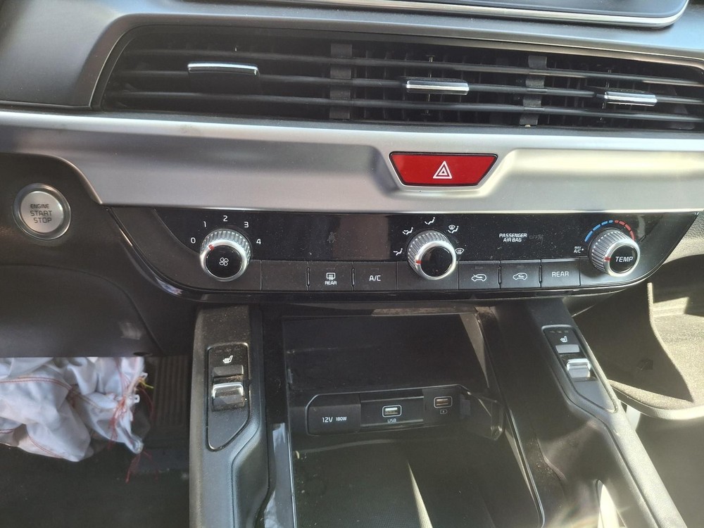 Used A/C Selector Switch fits: 2020 Kia Telluride front manual temperature contr