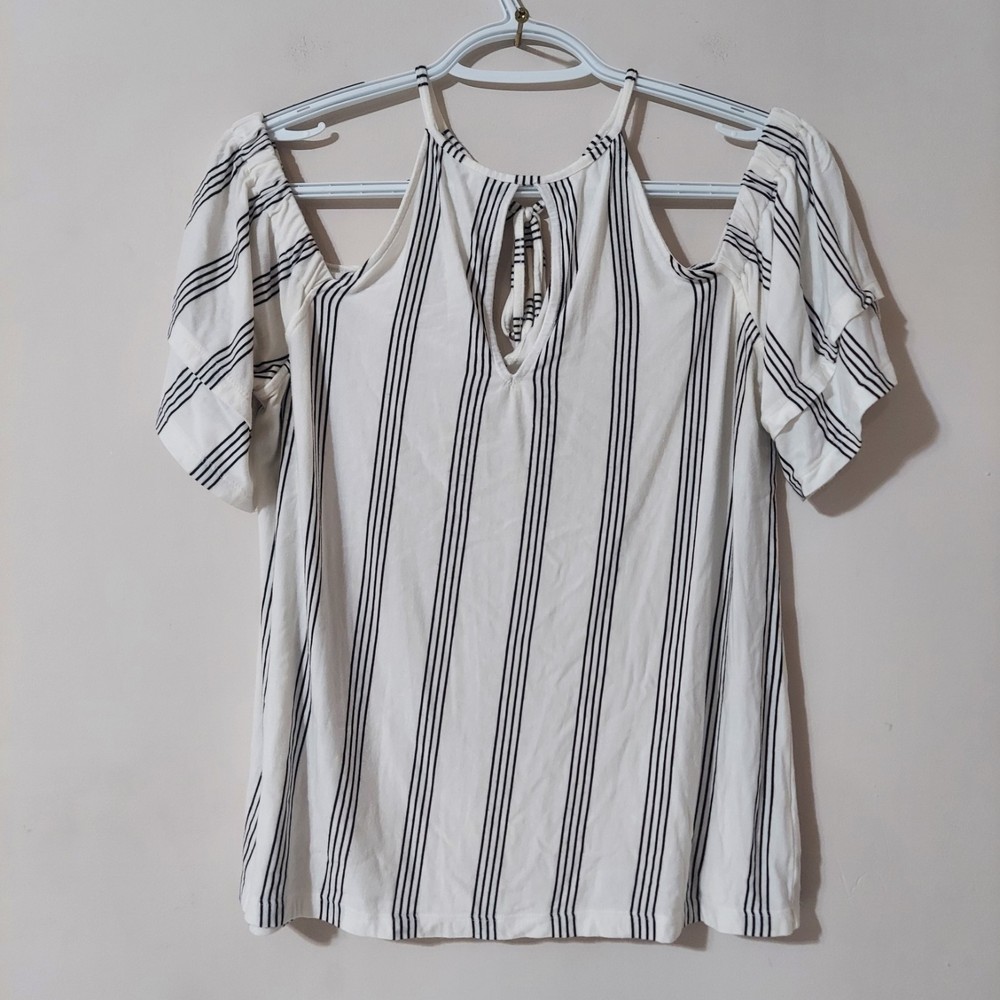 Soft & Sexy American Eagle Women's Medium Cold Shoulder Top Flutter Sleeve