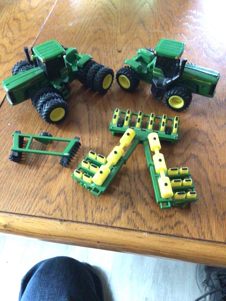 John Deere metal farm tractor collectible toys in excellent condition