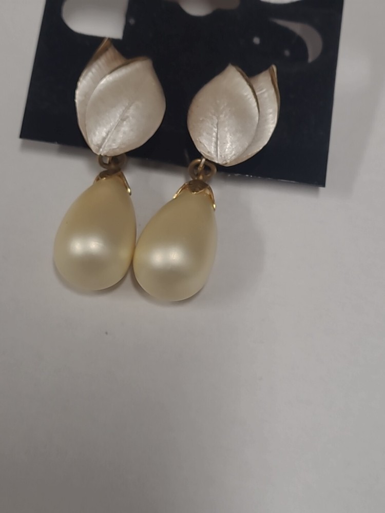 Vintage PARK LANE Earrings Faux Pearl Dangle Goldtone Leaf  Clip On Signed