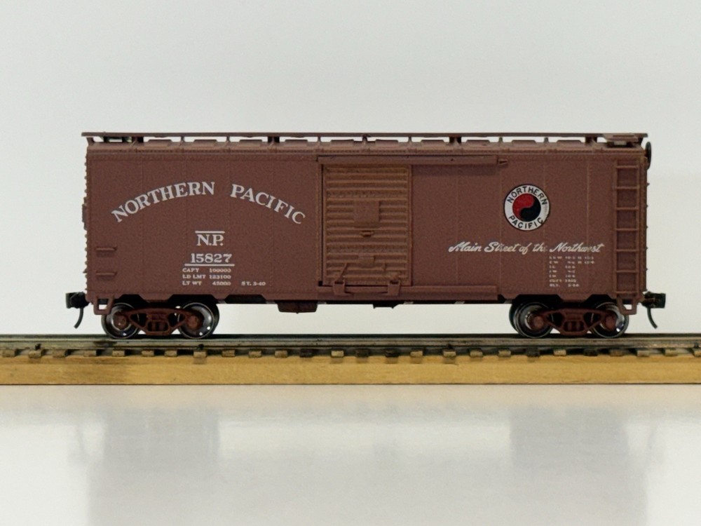 HO scale, Athearn, Northern Pacific, Brown 40’ Single Door Boxcar # NP-15827