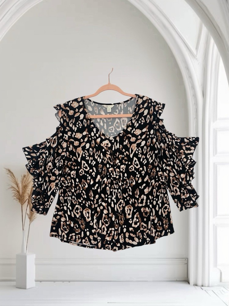 Cato Animal Print Ruffle Cold Shoulder Top Women’s Size Medium Boho Chic