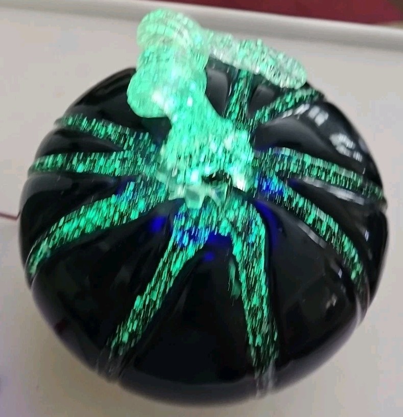 Amethyst/Blk White/ Green Pumpkin Wavy Stripe Stem Glass Glows In Dark Euc 7
