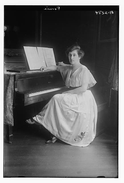 Photo:Forina Woman Seated at Piano 1910s Vintage Portrait Music Sheet