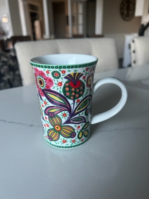 Vera Bradley Floral Pattern “Viva La Vera” 8 oz Coffee Mug/Tea Cup EUC