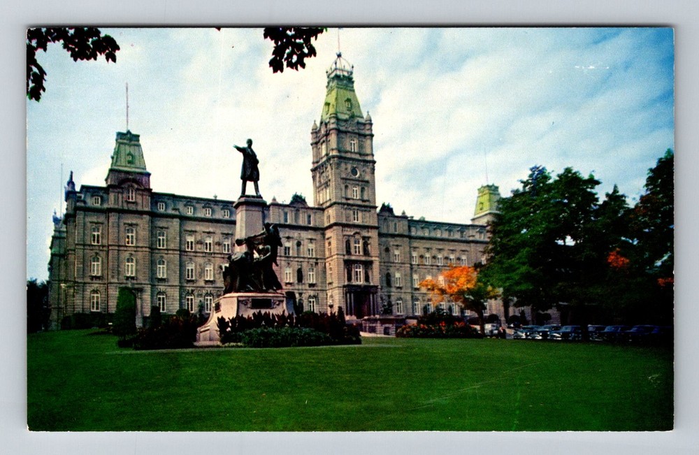 Canada- Quebec Parliament Building & Statue Old Postal PC View Vintage Postcard