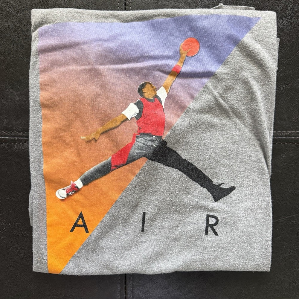 Nike Air Jordan Men's T-Shirt Size Medium