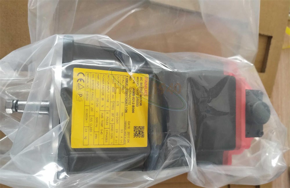 One New Fanuc Servo Motor A06B-0212-B300