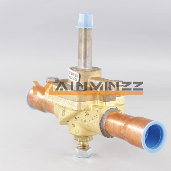 One New Emerson/Copeland 240RA9T5T solenoid valve