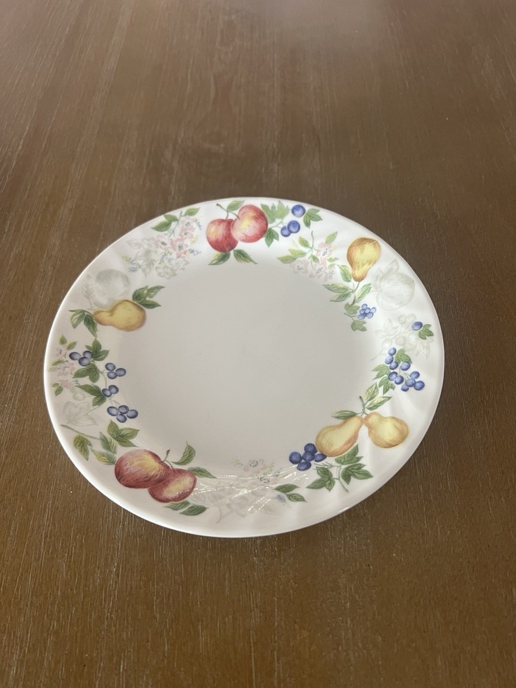 Corelle Break/Chip Resistant Fruit Pattern Round Glass Dinner Plates Lot of 6