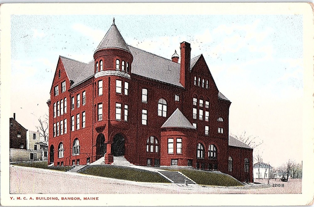Postcard BUILDING SCENE Bangor Maine ME m/09 AI2170