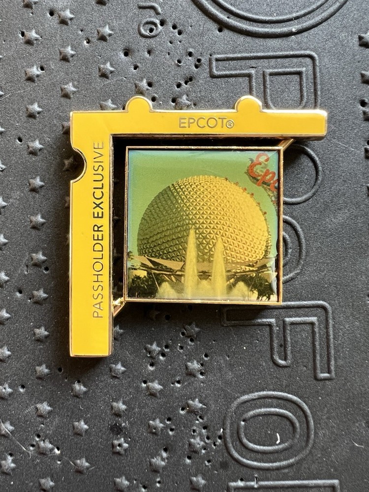 2006 WDW Passholder Epcot LE 7000 Mickey Mouse Spinner Pin