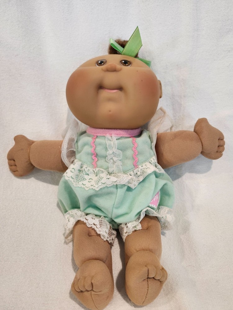 Cabbage Patch Kid 2006 Tan Lit Girl Baby Doll