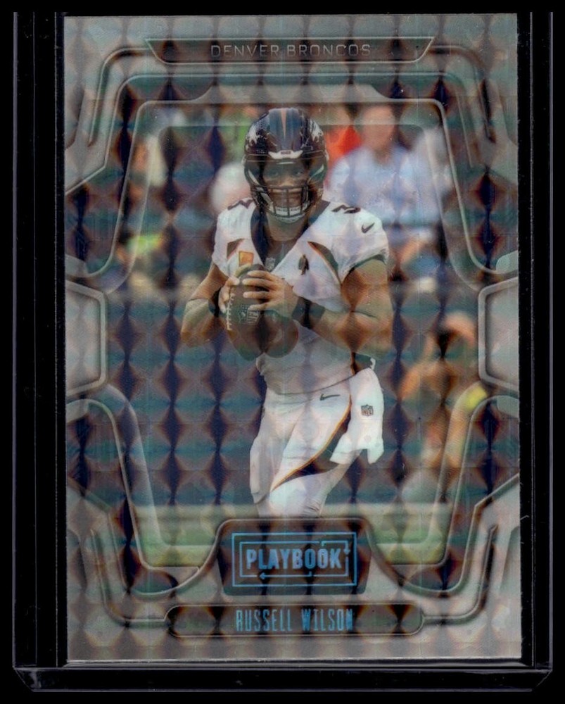 2022 Panini Playbook #25 Russell Wilson Mosaic