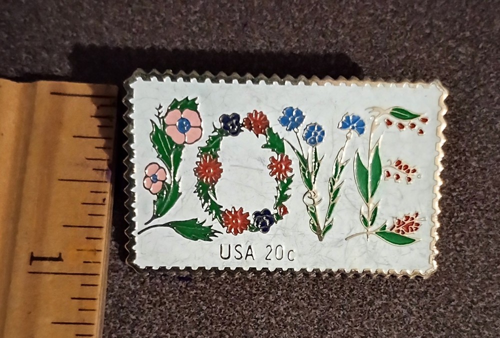 USA 20¢ LOVE Flowers Postage Stamp 1982 Vintage Collectible lapel Vest Hat Pin