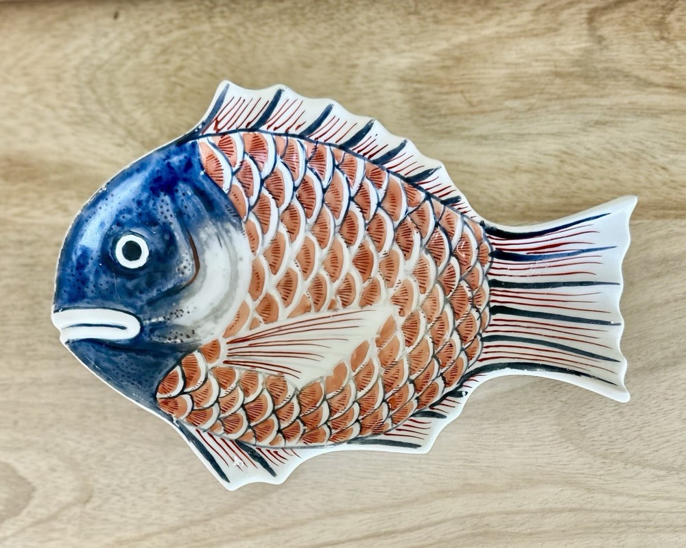 Antique Japanese Blue & Red Imari Fish Dish, Meiji Period, collectible