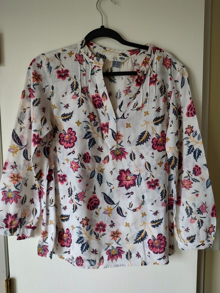 Women's Lot Of 3 Small, XS Popover Tops Vineyard Vines Old Navy Crown&Ivy NWoT