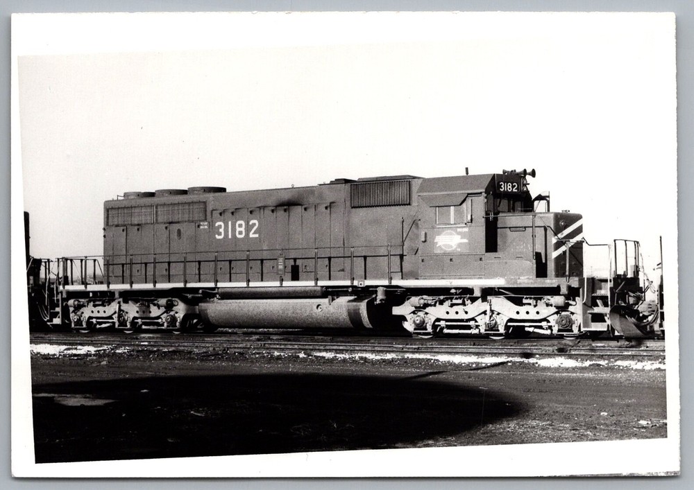 Railroad Photo - Missouri Pacific #3182 SD40-2 Locomotive 1981 Bensenville IL