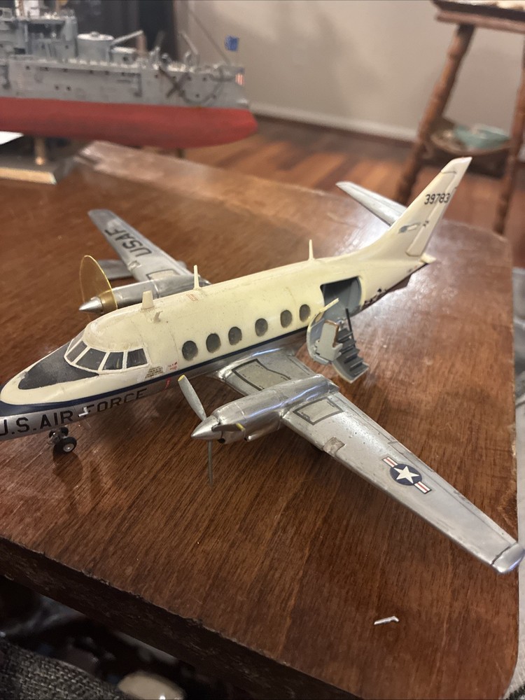 Vintage USAF Handley Page Jet stream 1/72 Scale Built Model Airplane Kit