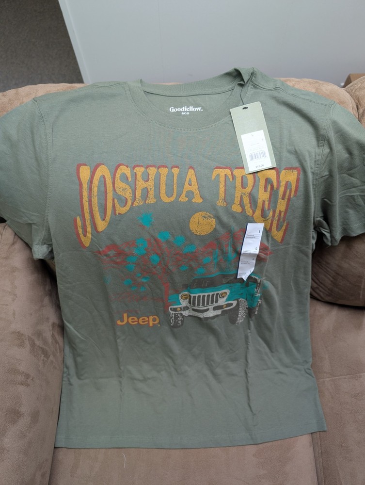 Joshua Tree National Park Jeep Men's Size L Graphic T-Shirt Green #GC003