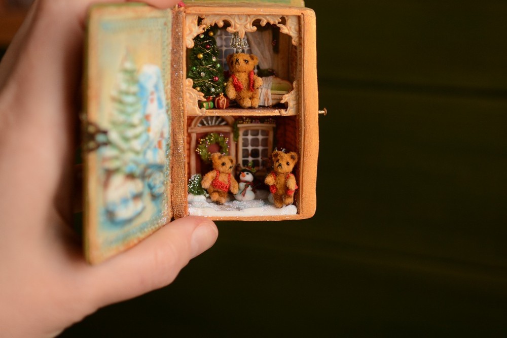 Miniature Crocheted Bear Figurine in Christmas Box, Dollhouse Collectible