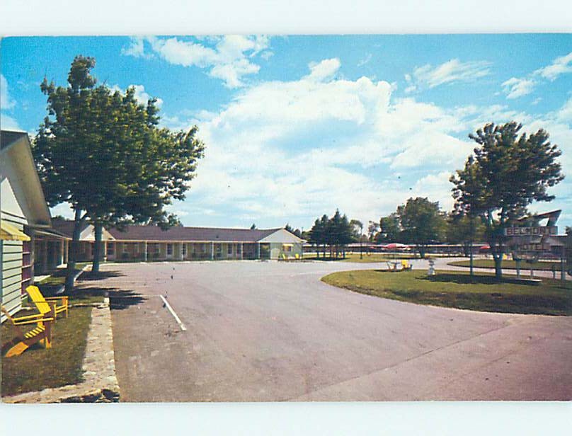 Damaged-Back Pre-1980 MOTEL SCENE Skowhegan - Near Waterville Maine ME B6818