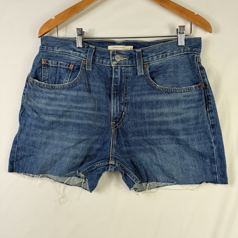 Levis Cut Off Shorts Women's 30 Blue Med Wash Low Pro Straight Distressed Denim
