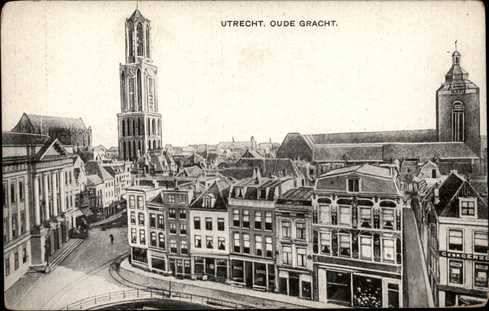 Utrecht Oude Gracht vintage postcard s439