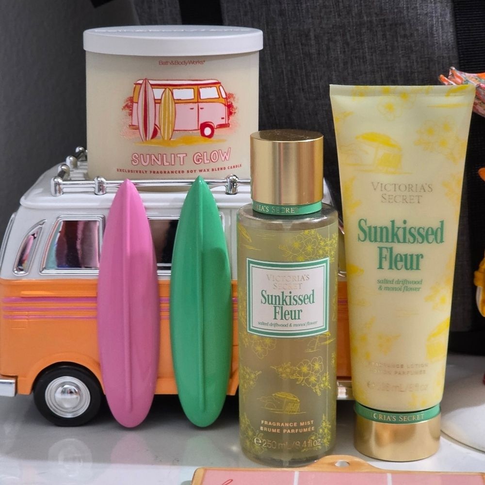 Victoria's Secret Sunkissed Fleur Fragrance Body Lotion & Mist Gift Set