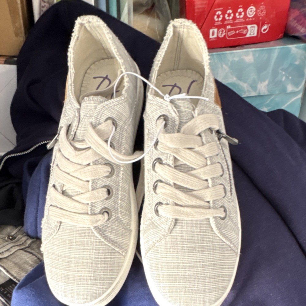 Taos Beige Plaid Comfort Sneakers Lace Up Fabric Women's Casual Walking Shoes