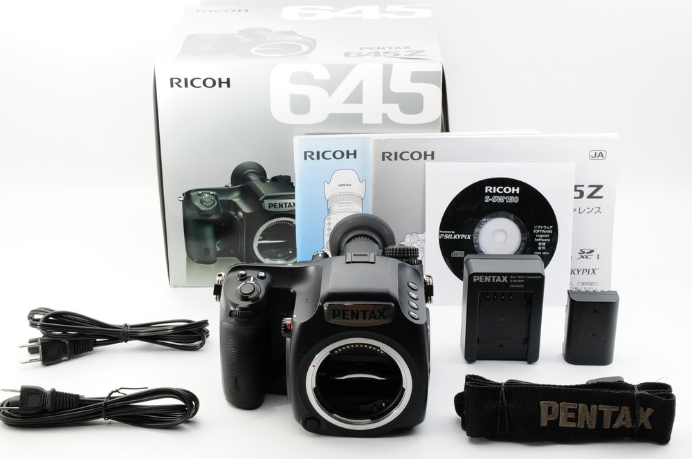 Near MINT Pentax 645Z 51.4MP Medium Format DSLR Camera from Japan #957