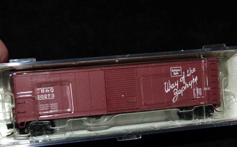 N Scale InterMountain 50' PS-1 CB&Q Burlington Route Boxcar 20273
