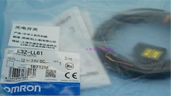 1Pcs New Omron E3Z-LL61 E3ZLL61 Photoelectric Switch Sensor Plc Module us