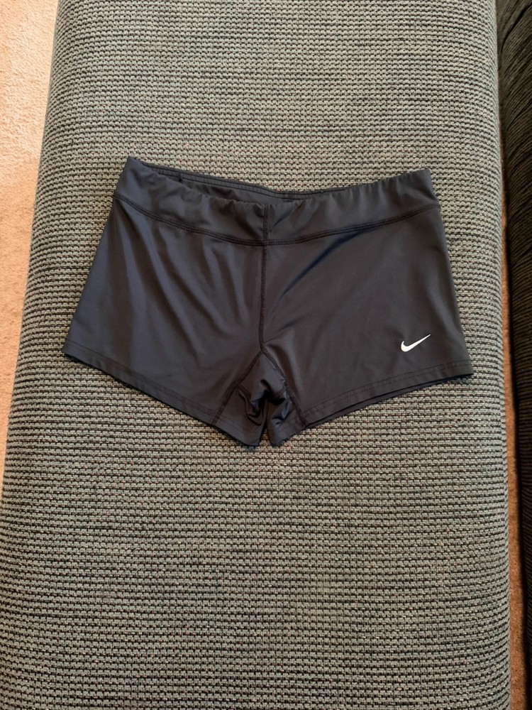 NEW Women's Nike Dri-Fit Running Gym Wear Shorts Black Size Medium