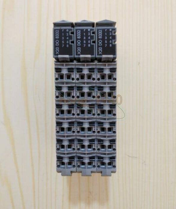 1PC Used B&R module X20DO8332 X20 DO8332